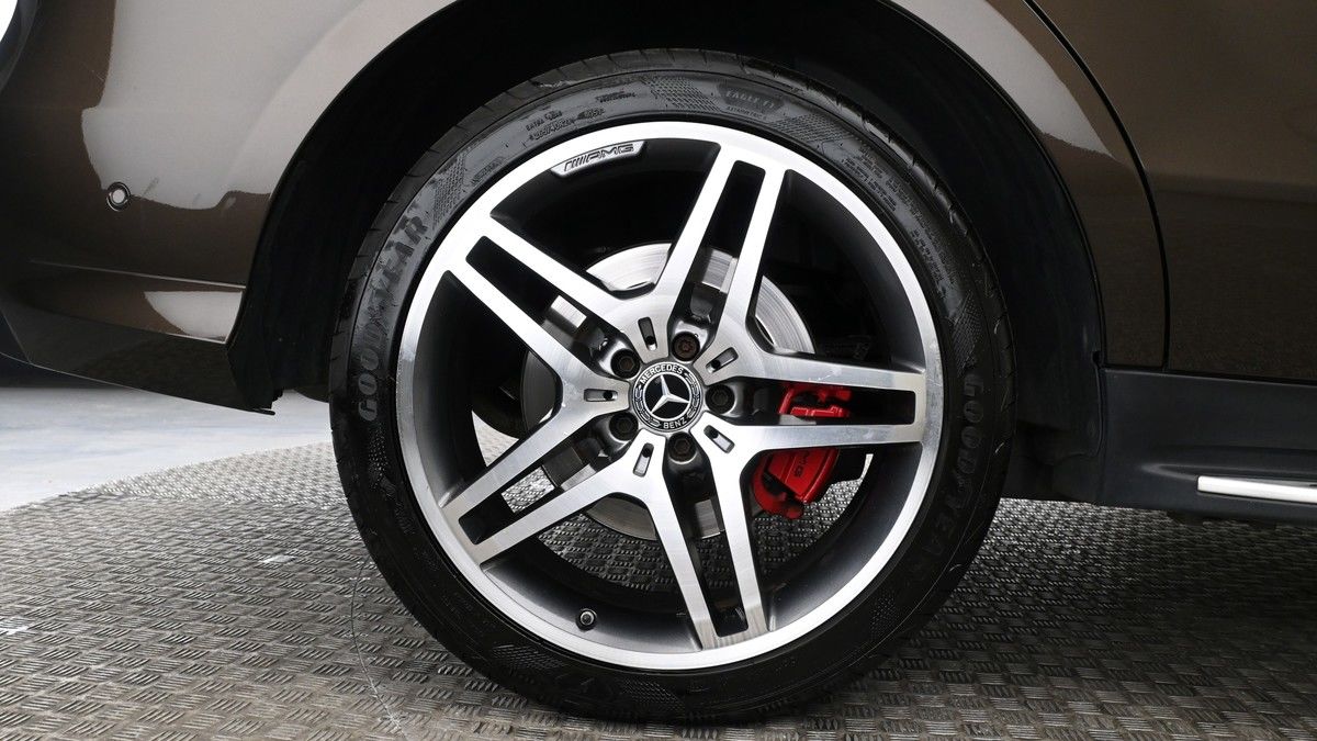 Mercedes-Benz GLE Image 23