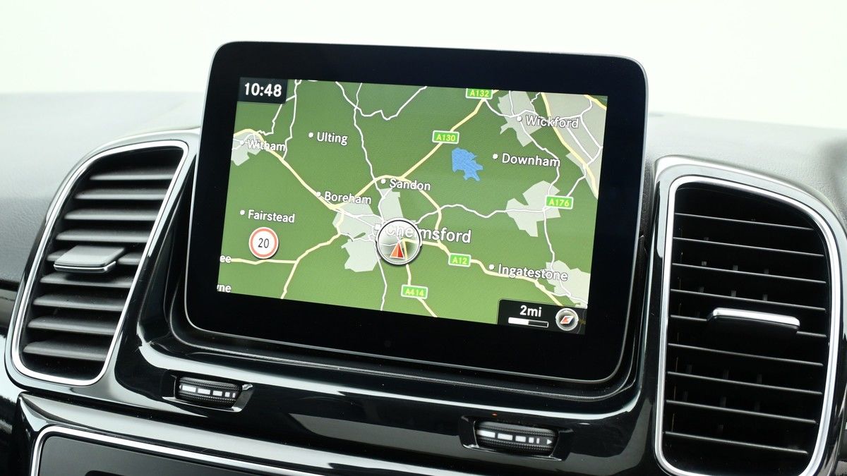 Mercedes-Benz GLE Image 24