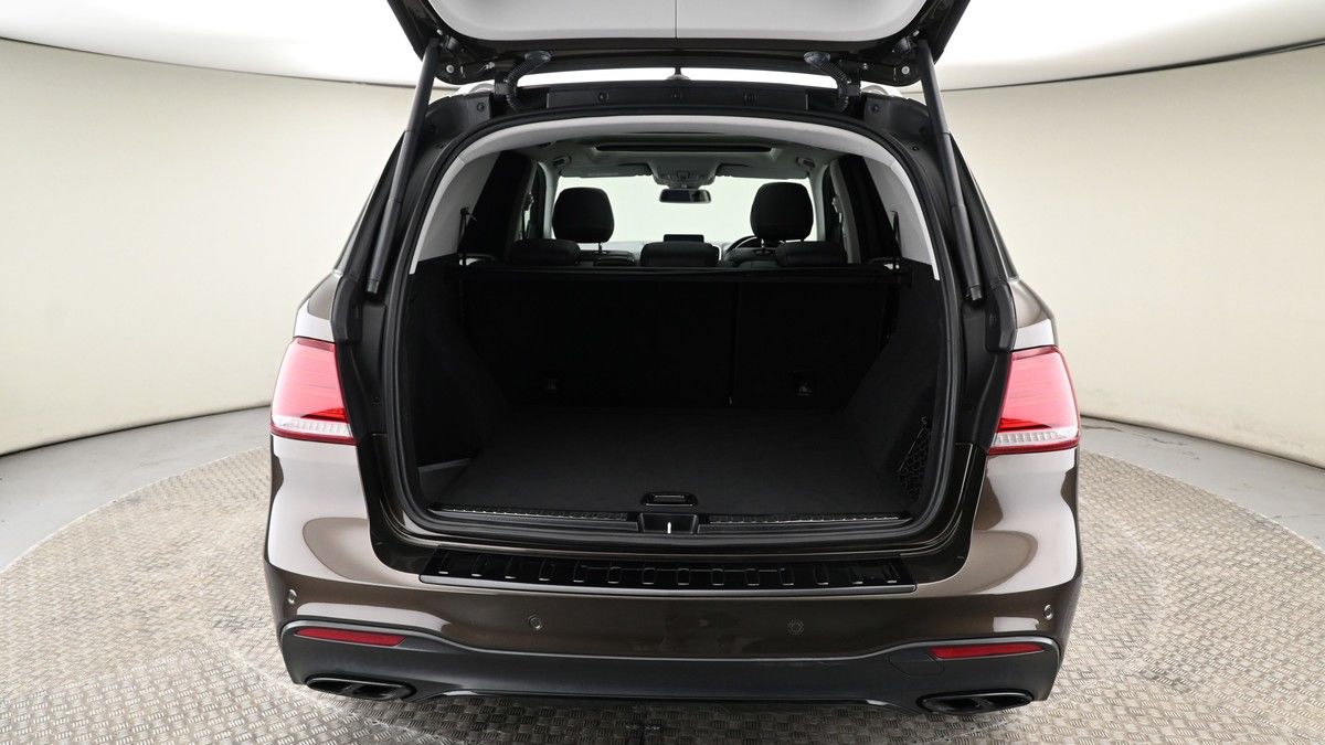 Mercedes-Benz GLE Image 22
