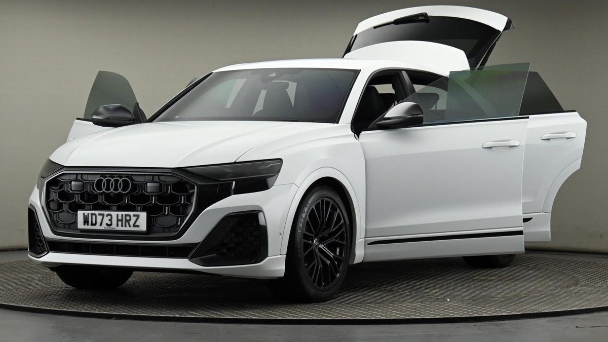 Audi SQ8 Image 10