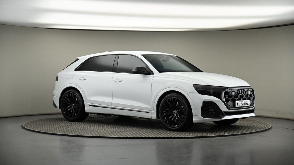 More views of Audi SQ8