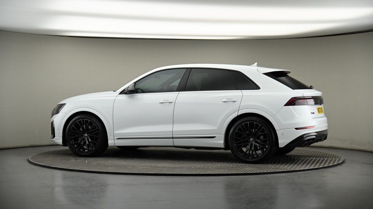 More views of Audi SQ8