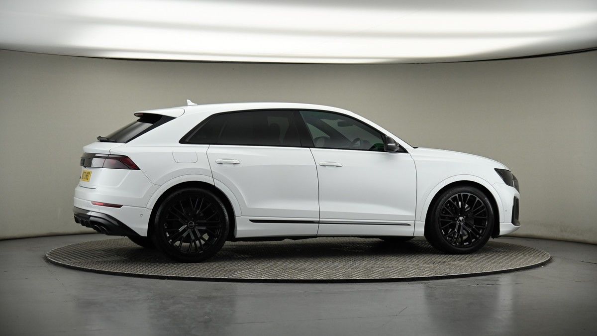 More views of Audi SQ8