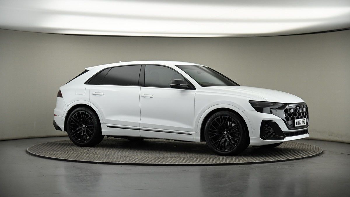 More views of Audi SQ8