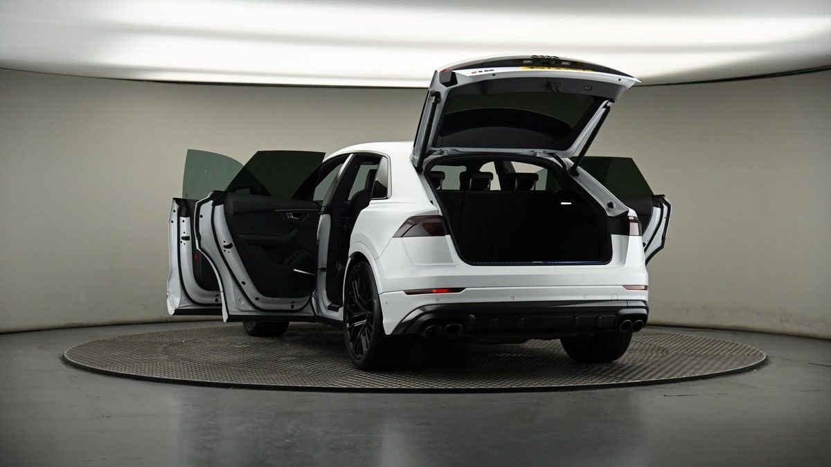 More views of Audi SQ8
