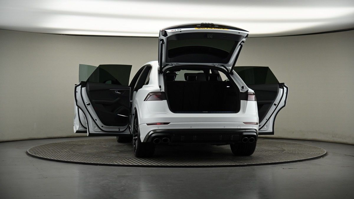 More views of Audi SQ8