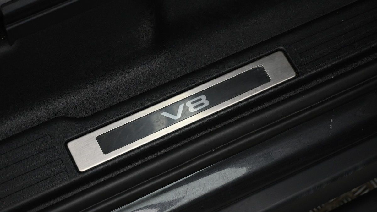 Land Rover Defender 90 Image 19