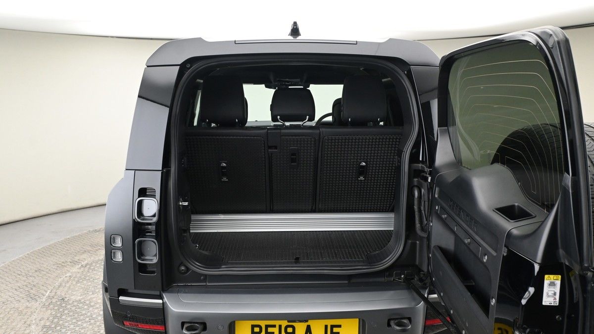 Land Rover Defender 90 Image 12