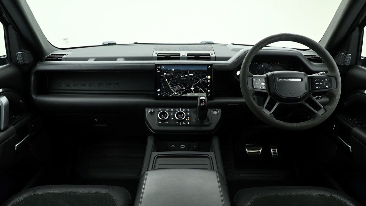Land Rover Defender 90 Image 20