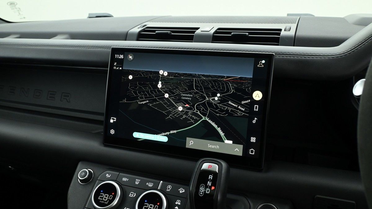Land Rover Defender 90 Image 14
