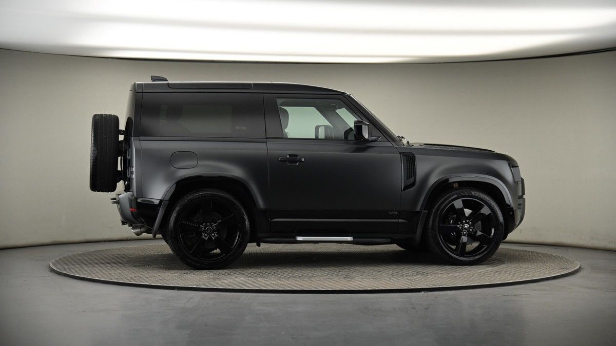 More views of Land Rover Defender 90