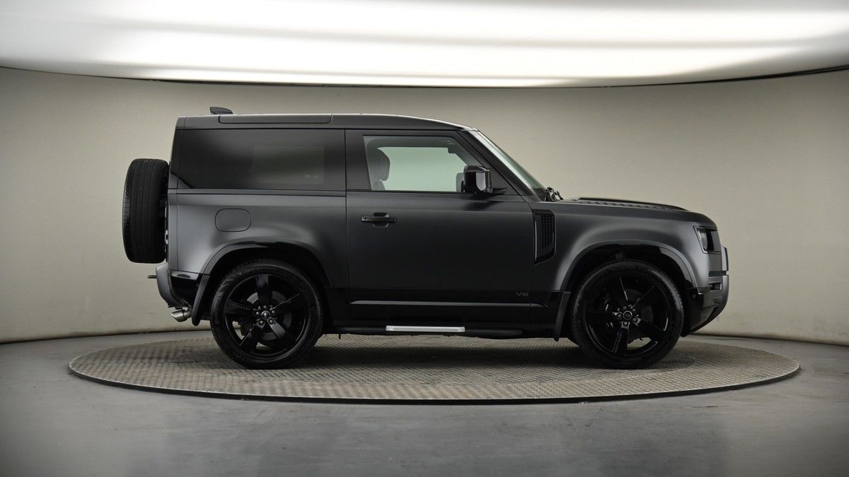 More views of Land Rover Defender 90