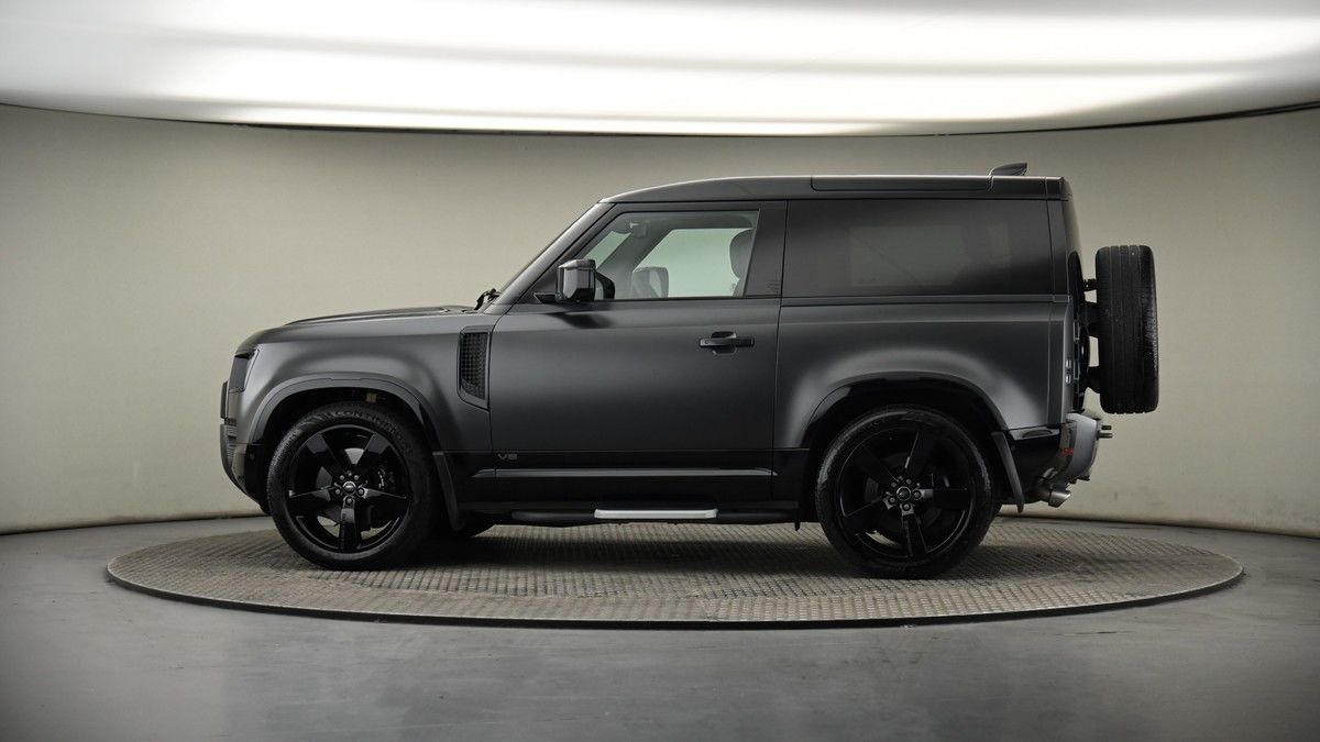 More views of Land Rover Defender 90