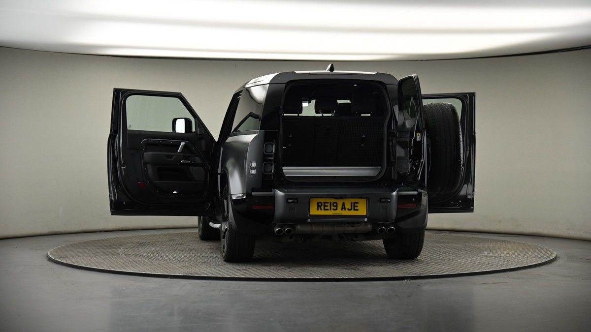 More views of Land Rover Defender 90