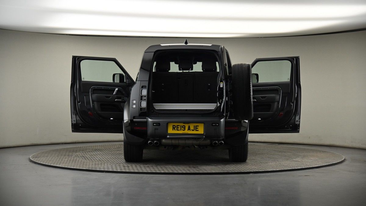 More views of Land Rover Defender 90