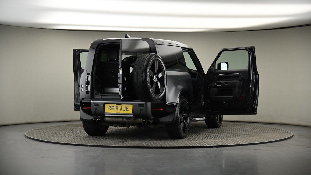 More views of Land Rover Defender 90