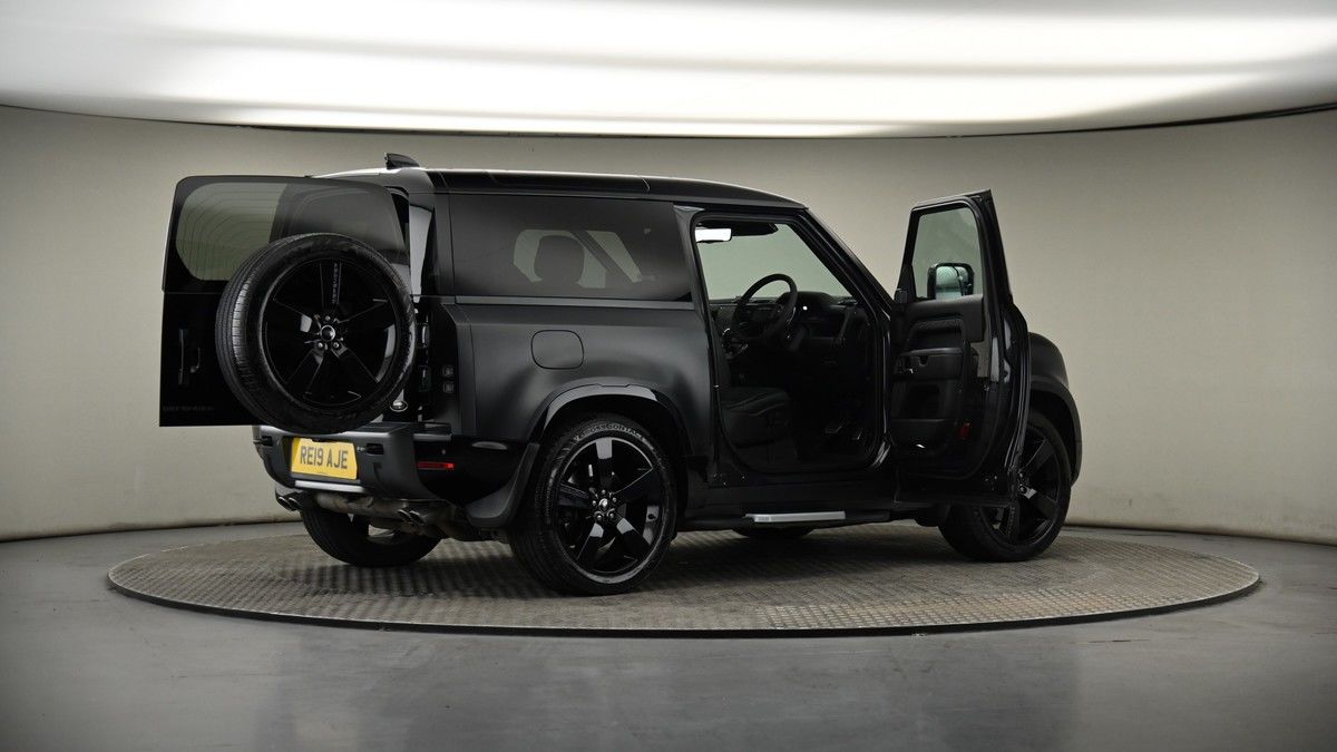 More views of Land Rover Defender 90