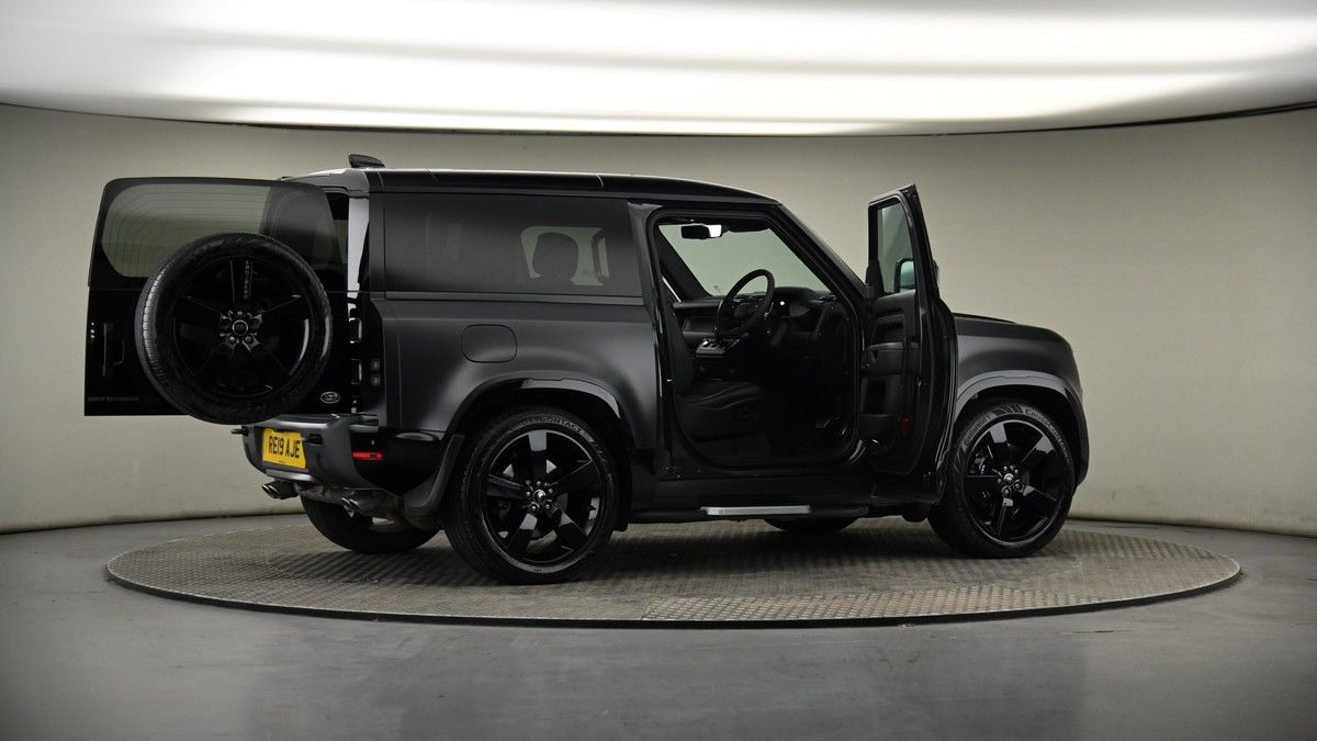More views of Land Rover Defender 90