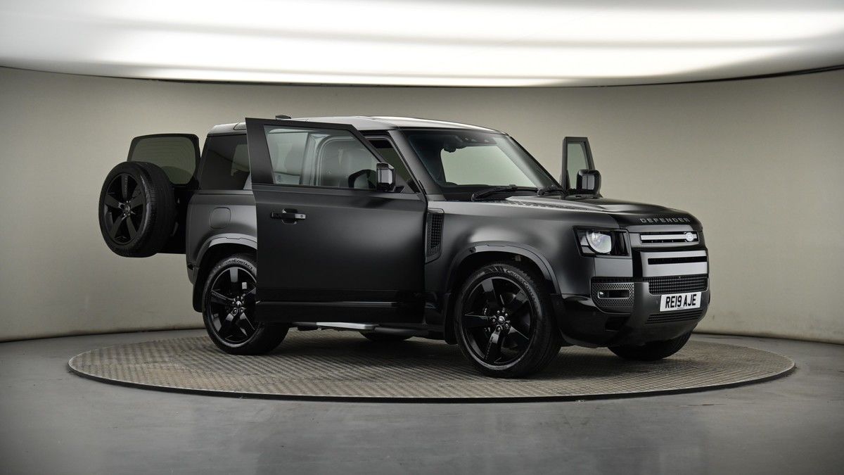 More views of Land Rover Defender 90