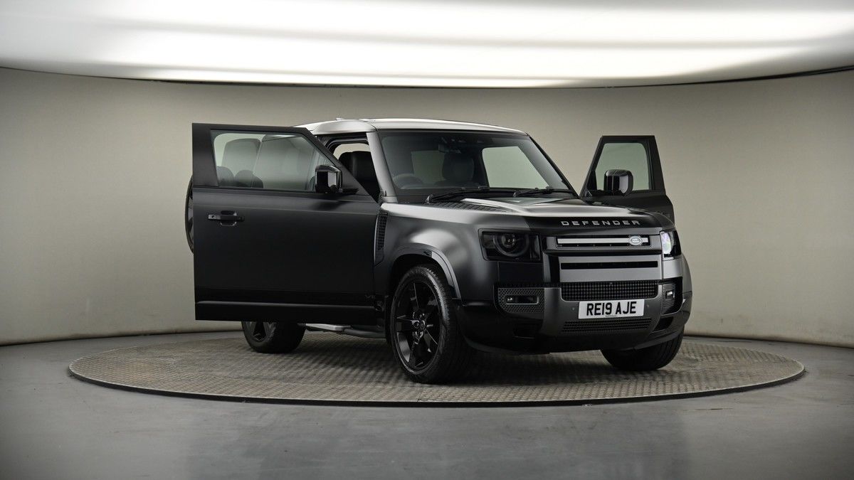 More views of Land Rover Defender 90