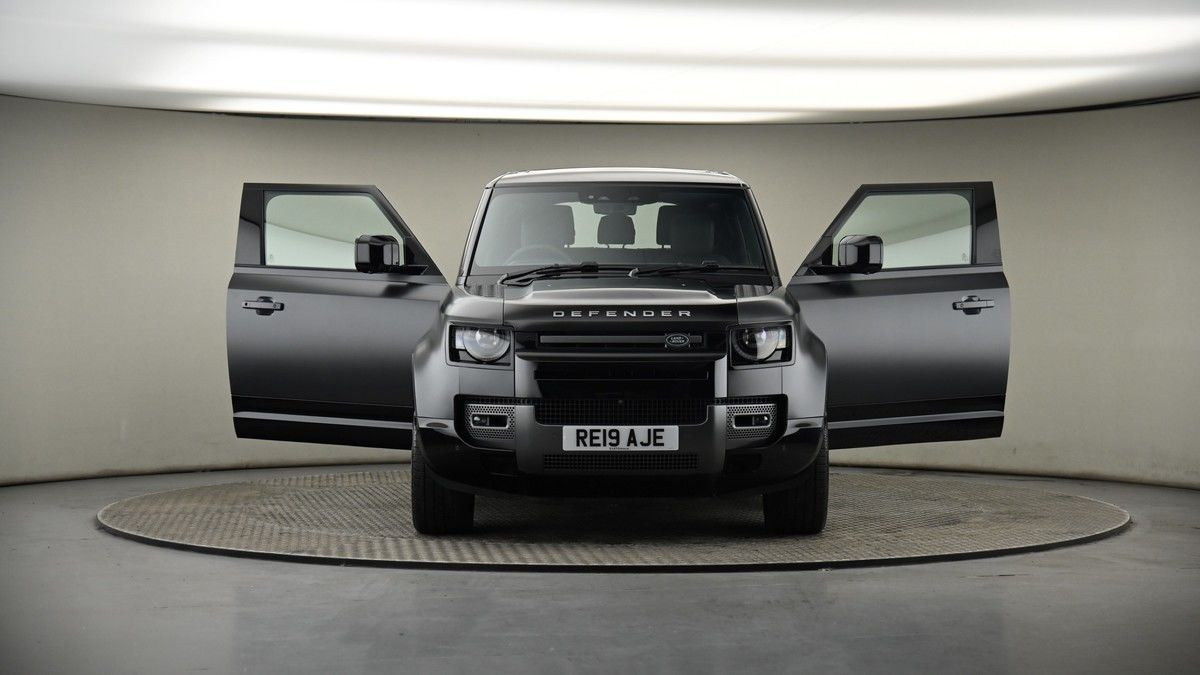 More views of Land Rover Defender 90