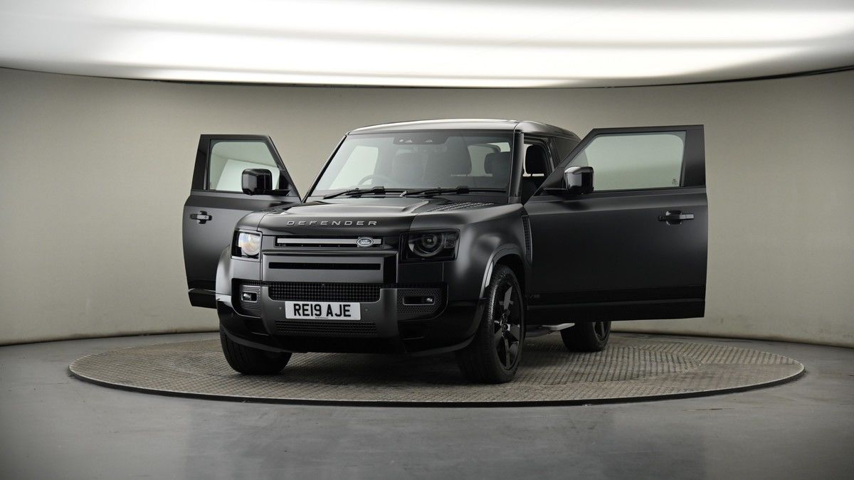 More views of Land Rover Defender 90