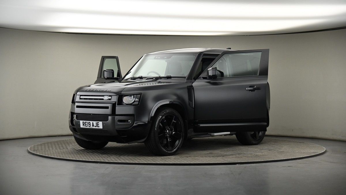 More views of Land Rover Defender 90
