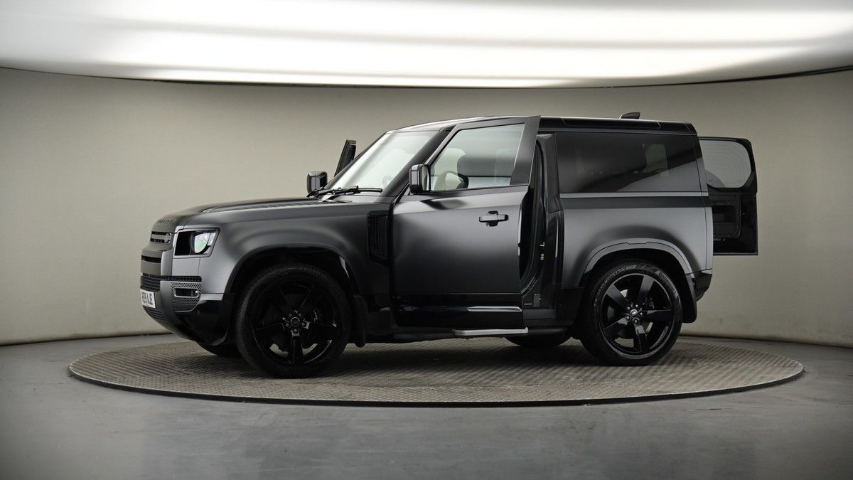 More views of Land Rover Defender 90