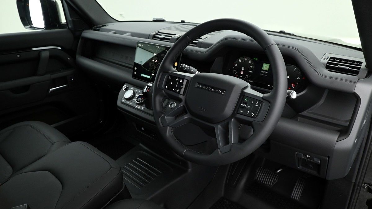 Land Rover Defender 110 Image 2