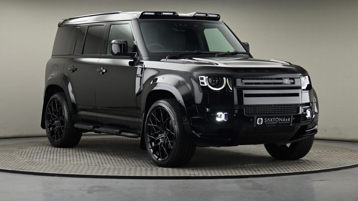 Land Rover Defender 110 Image 26