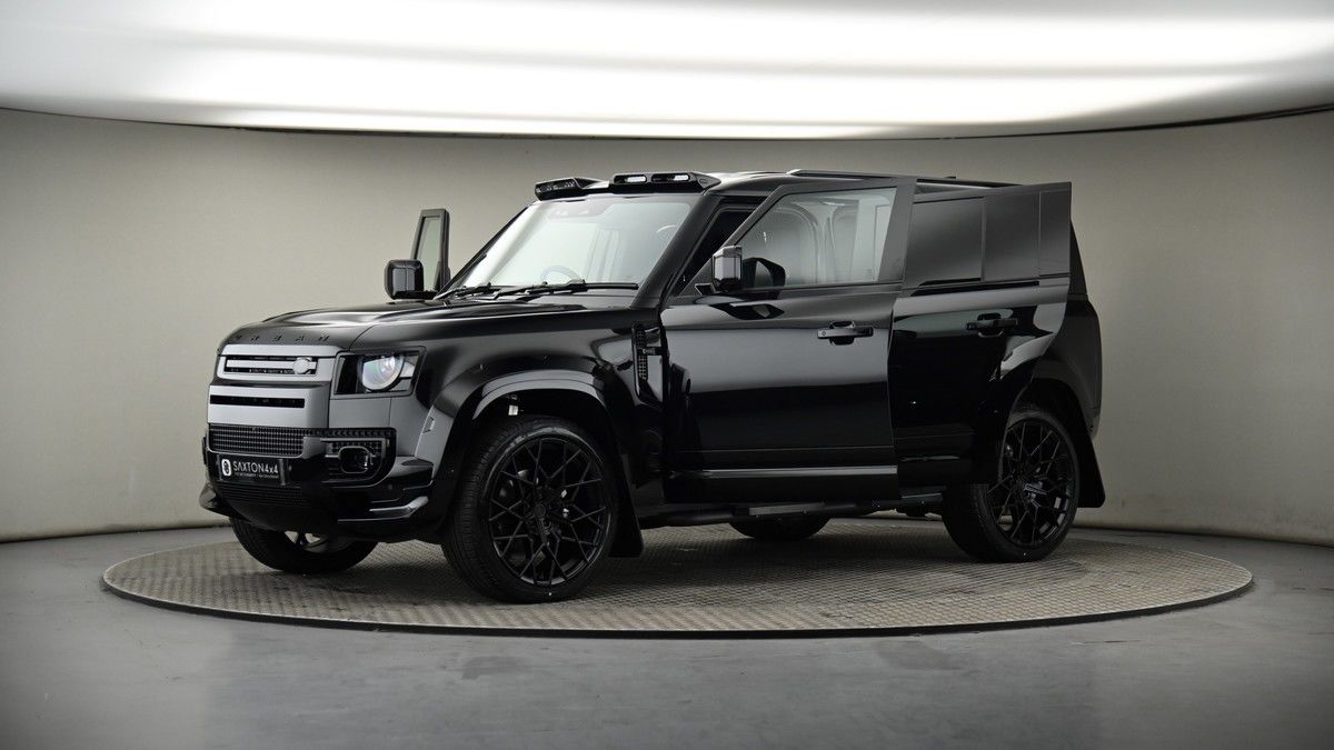 More views of Land Rover Defender 110