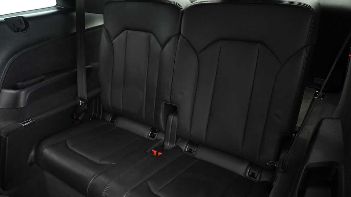 Audi Q7 Image 5