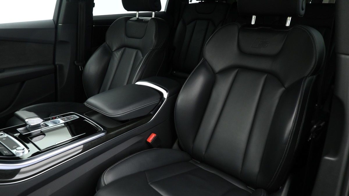 Audi Q7 Image 3