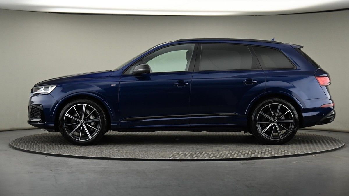 Audi Q7 Image 9