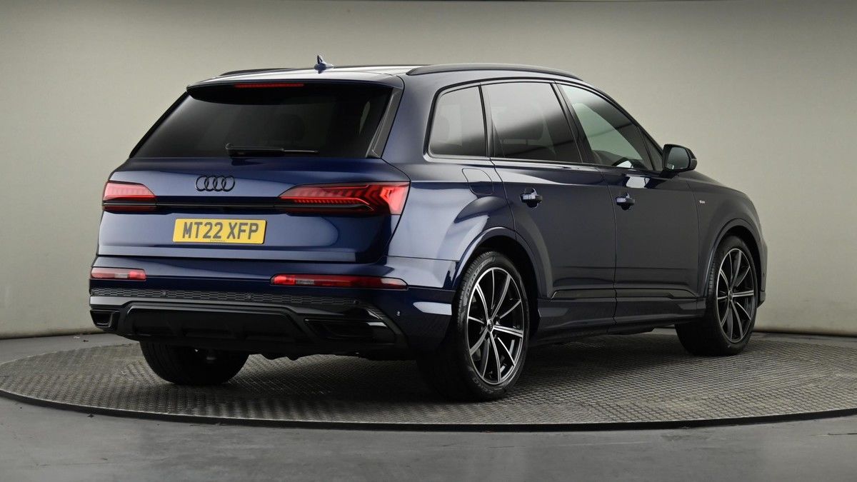 Audi Q7 Image 24