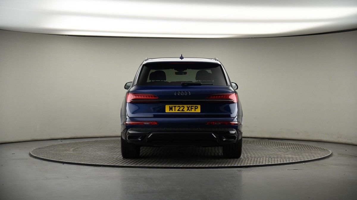 More views of Audi Q7