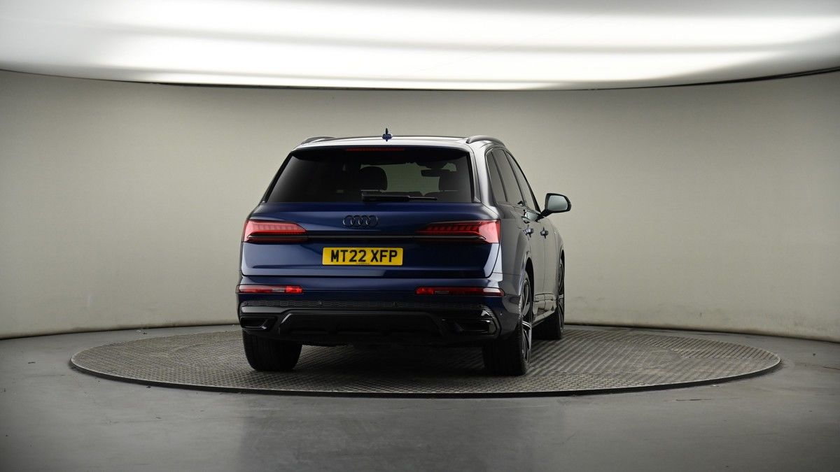 More views of Audi Q7