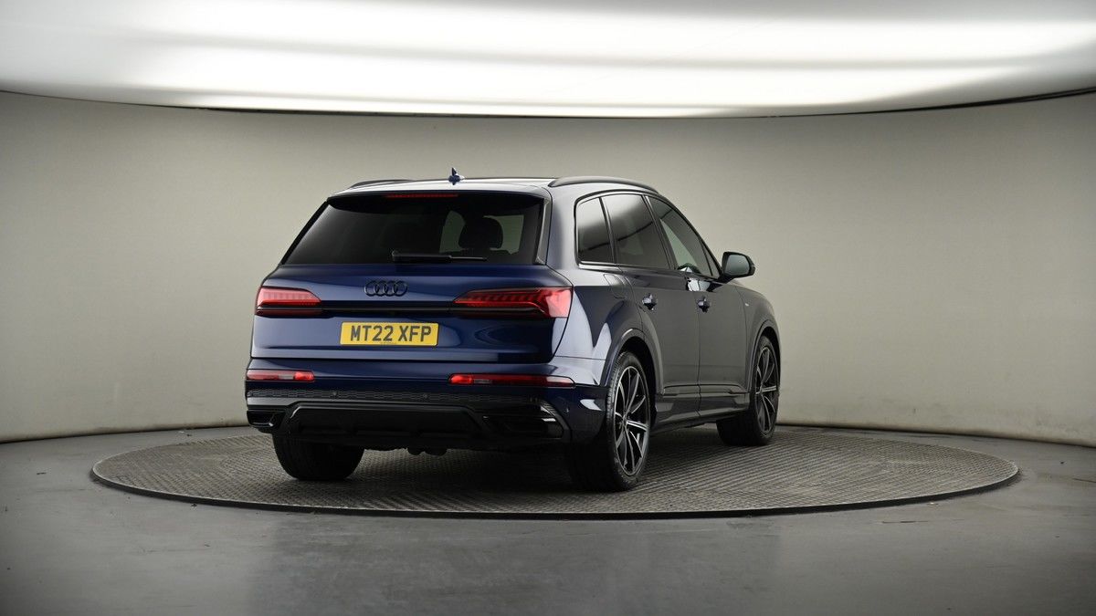 More views of Audi Q7