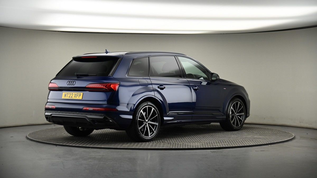 More views of Audi Q7