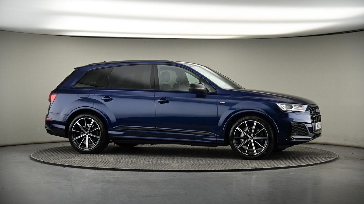 More views of Audi Q7