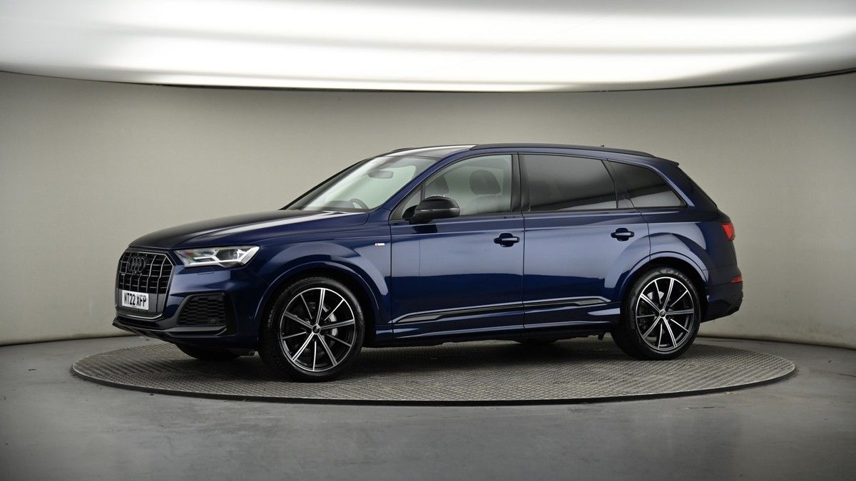 More views of Audi Q7