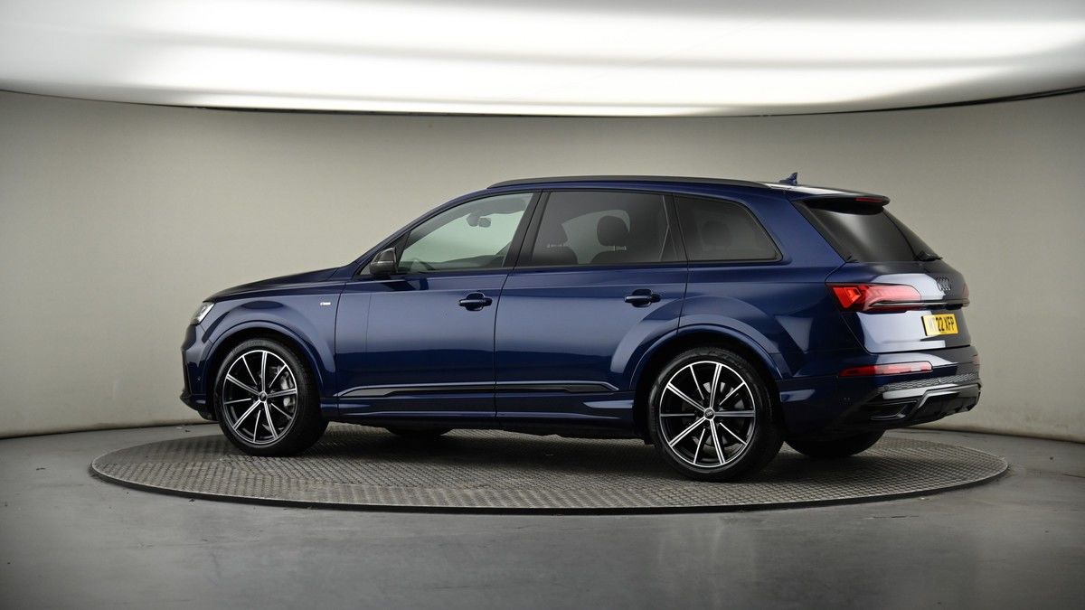 More views of Audi Q7