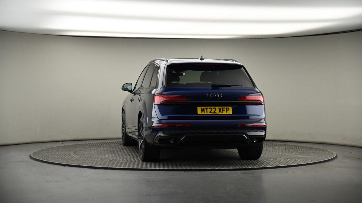 More views of Audi Q7
