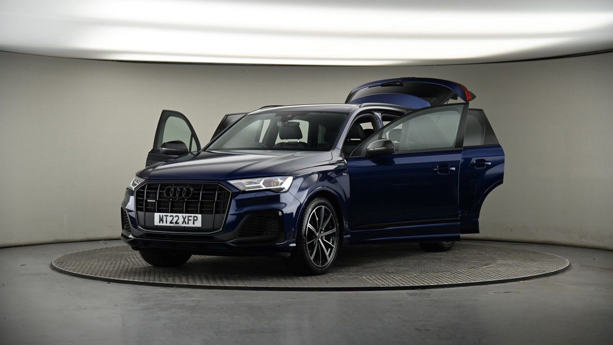 More views of Audi Q7
