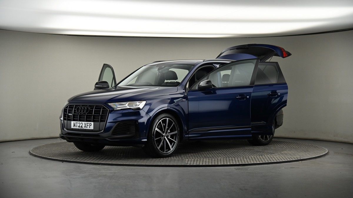 More views of Audi Q7