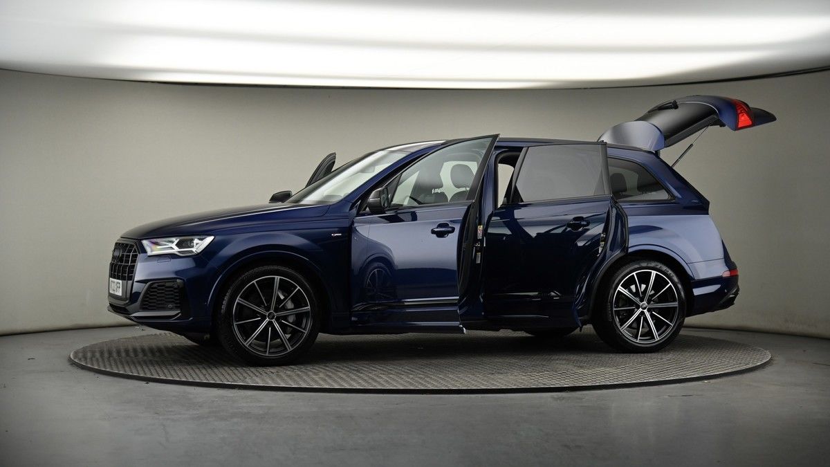 More views of Audi Q7