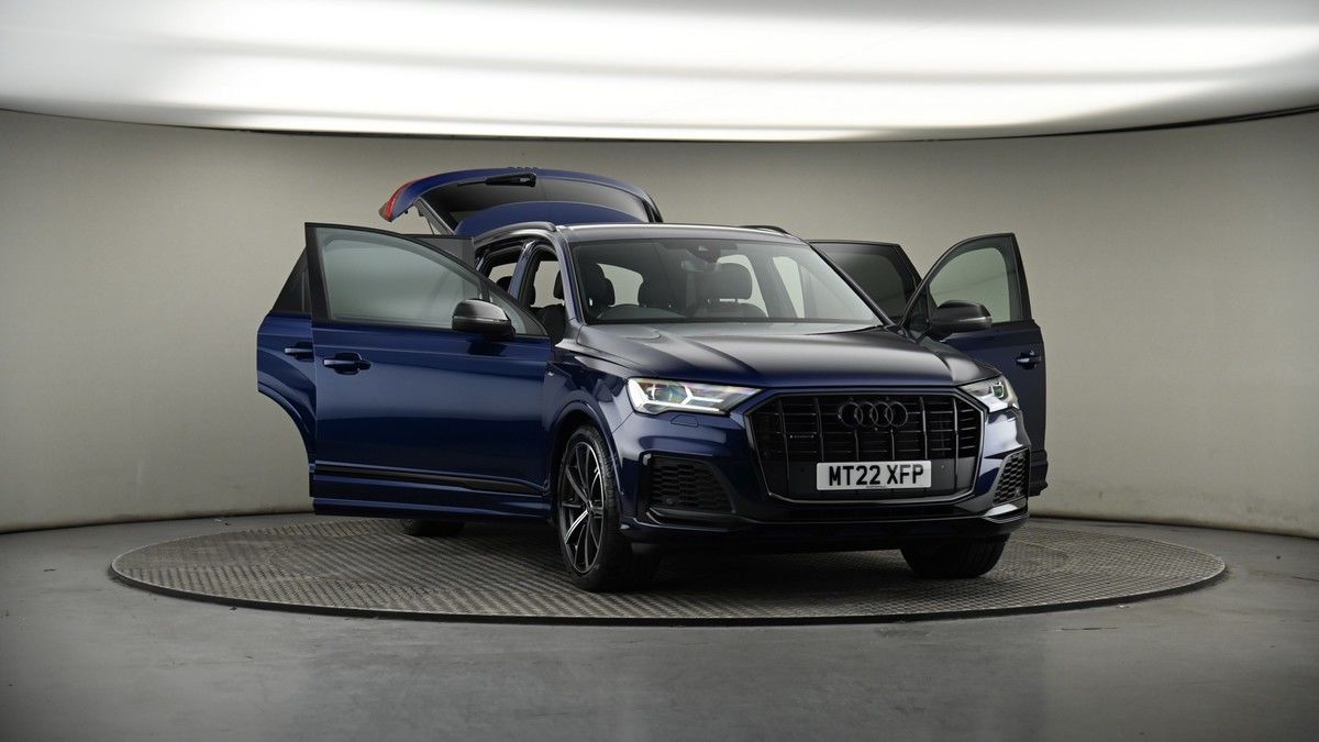 More views of Audi Q7