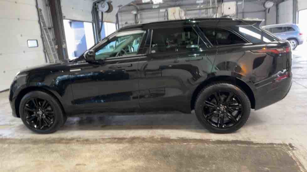 More views of Land Rover Range Rover Velar