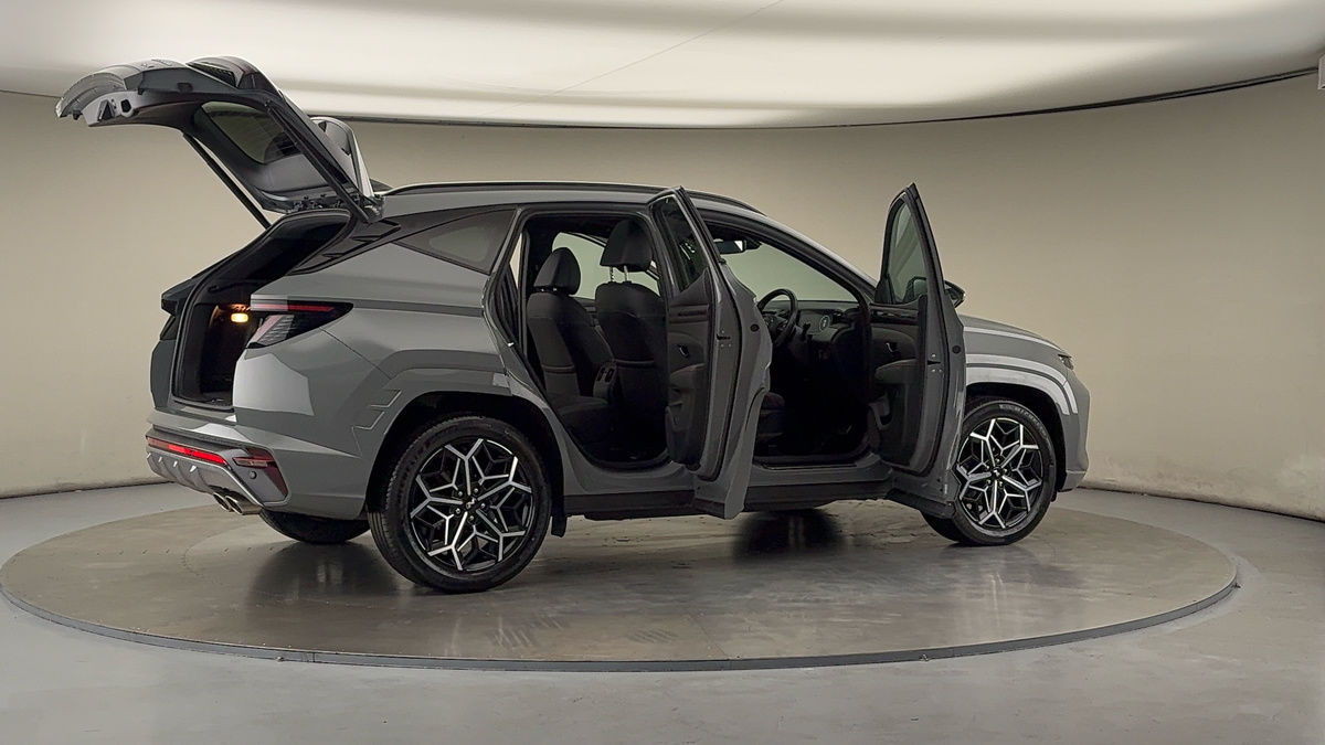 More views of Hyundai TUCSON