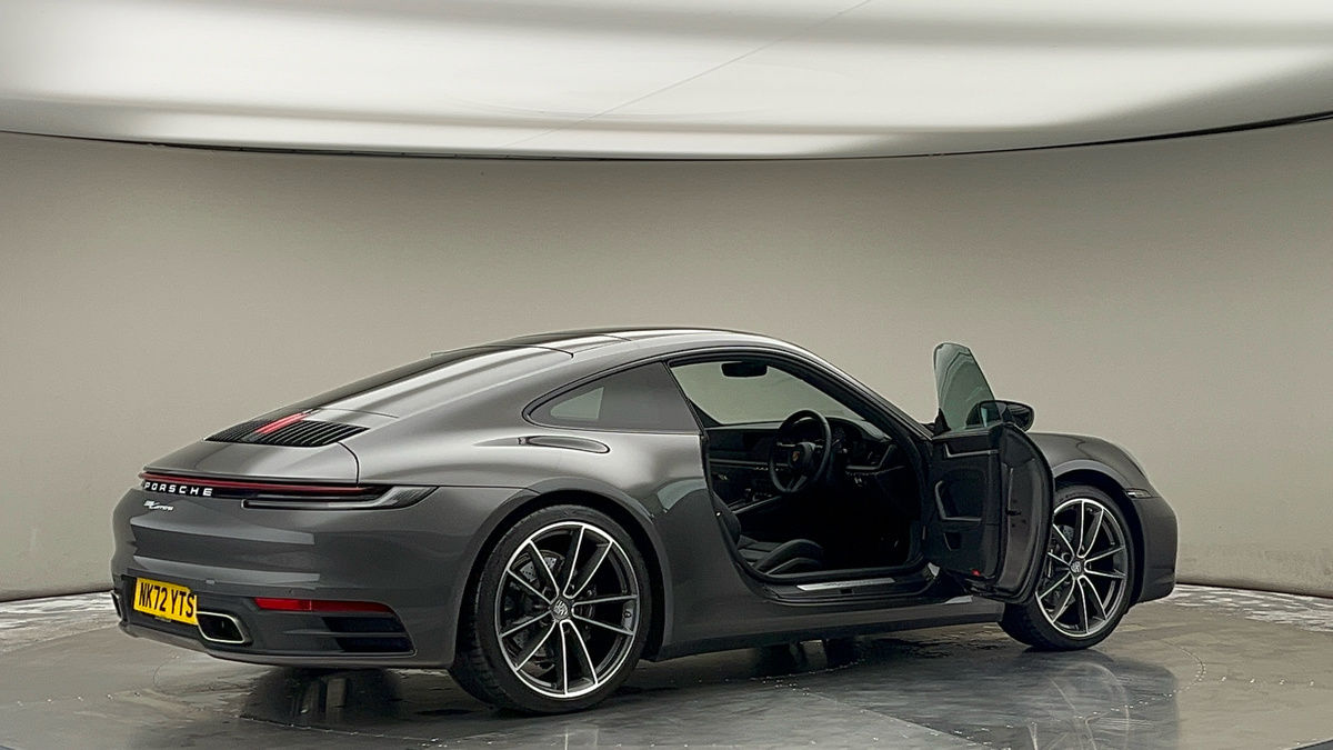 More views of Porsche 911